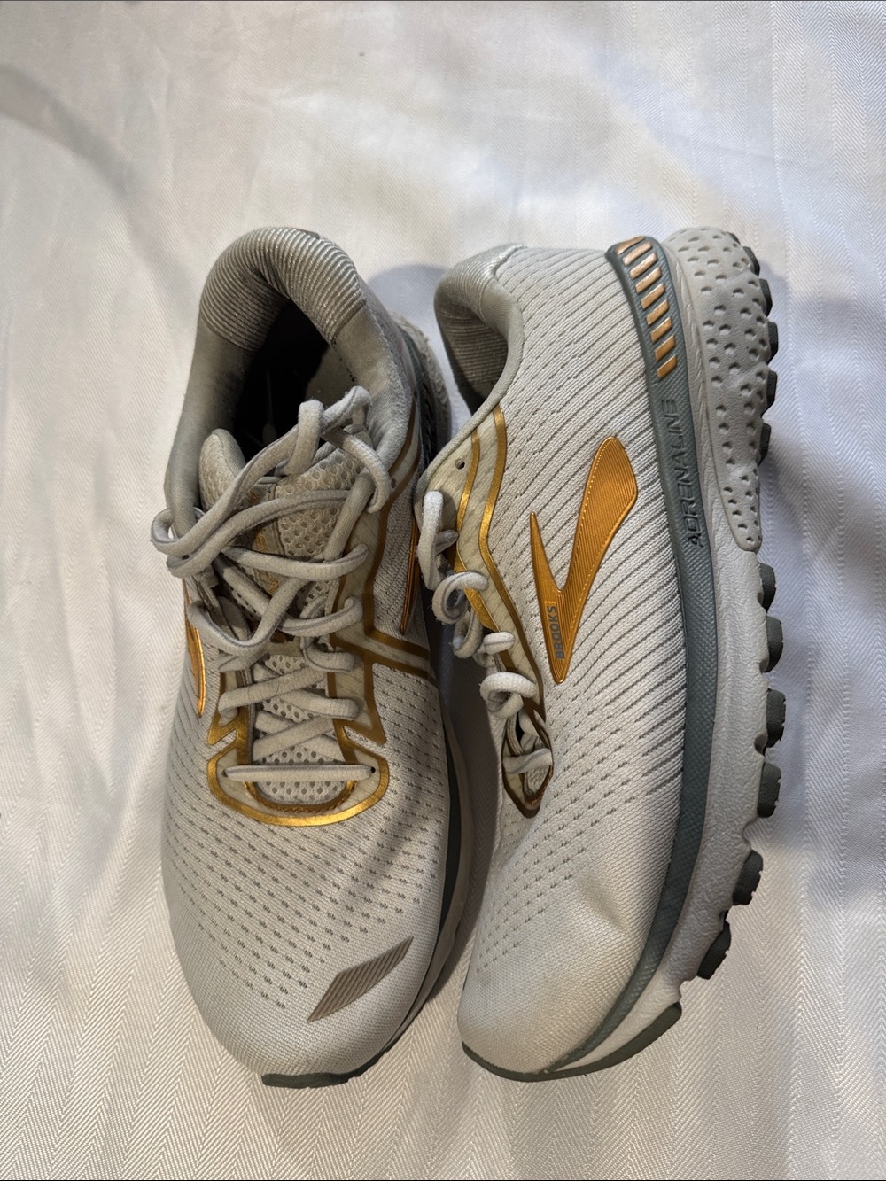 Brooks and Gold Running Sneakers UNISEX